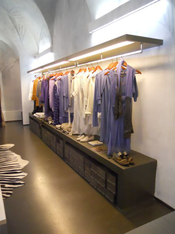allestimento negozio abbigliamento roma